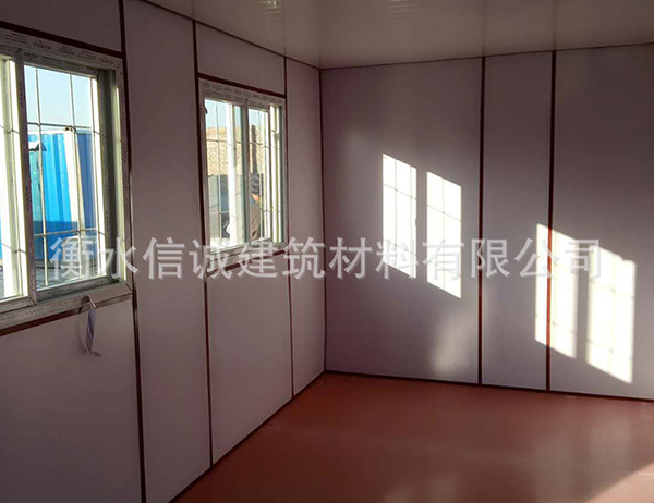 快拼式活動(dòng)板房